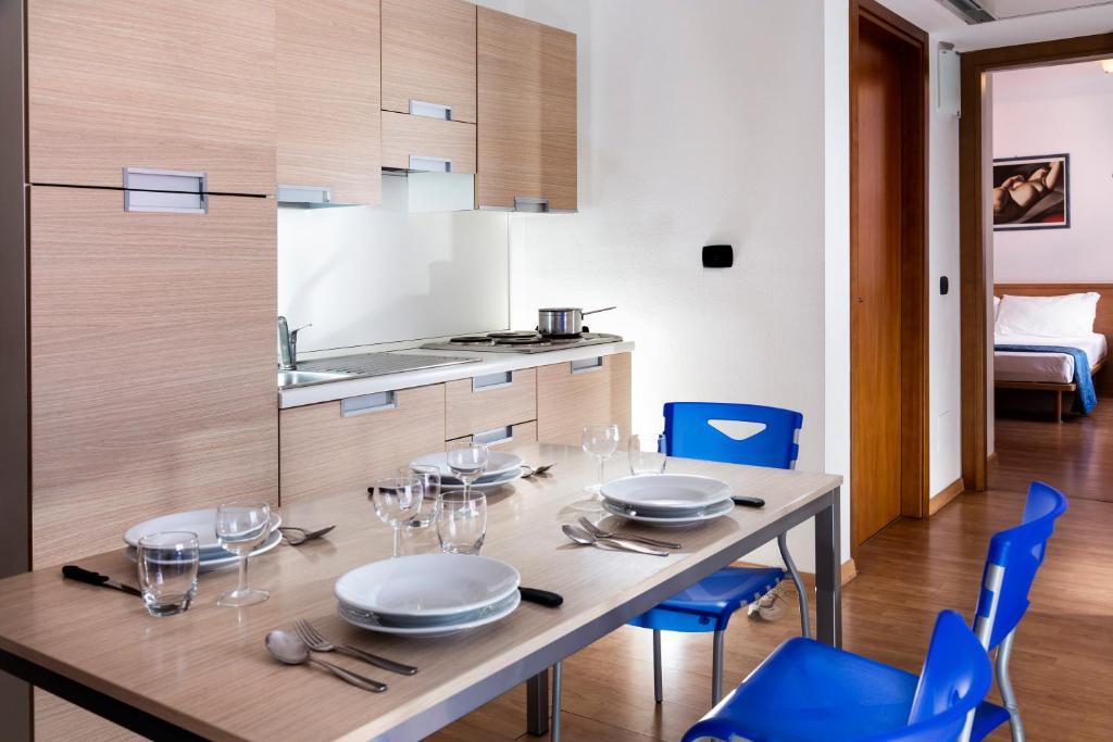 Aparthotel Esperya Lignano Sabbiadoro Habitación foto